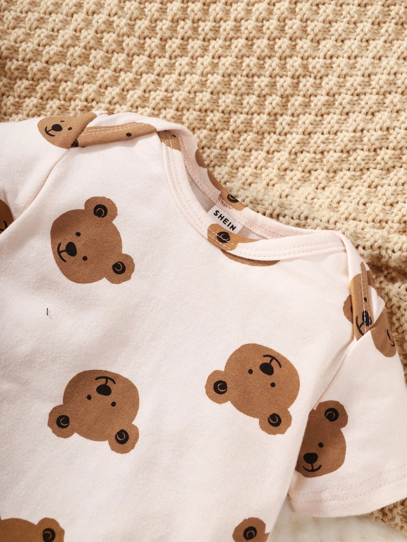 4-Piece Bear Print Baby Outfit Set - Nestling Babies