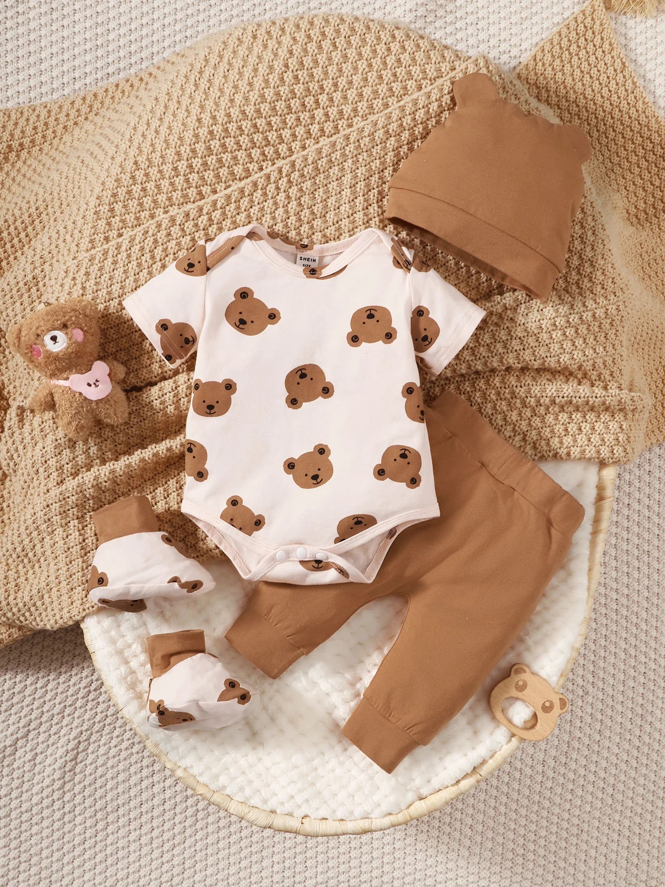 4-Piece Bear Print Baby Outfit Set - Nestling Babies