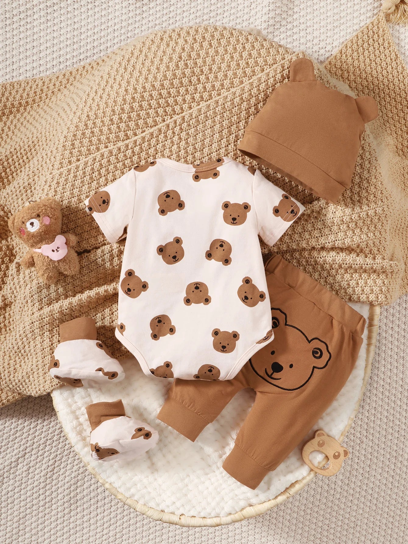 4-Piece Bear Print Baby Outfit Set - Nestling Babies