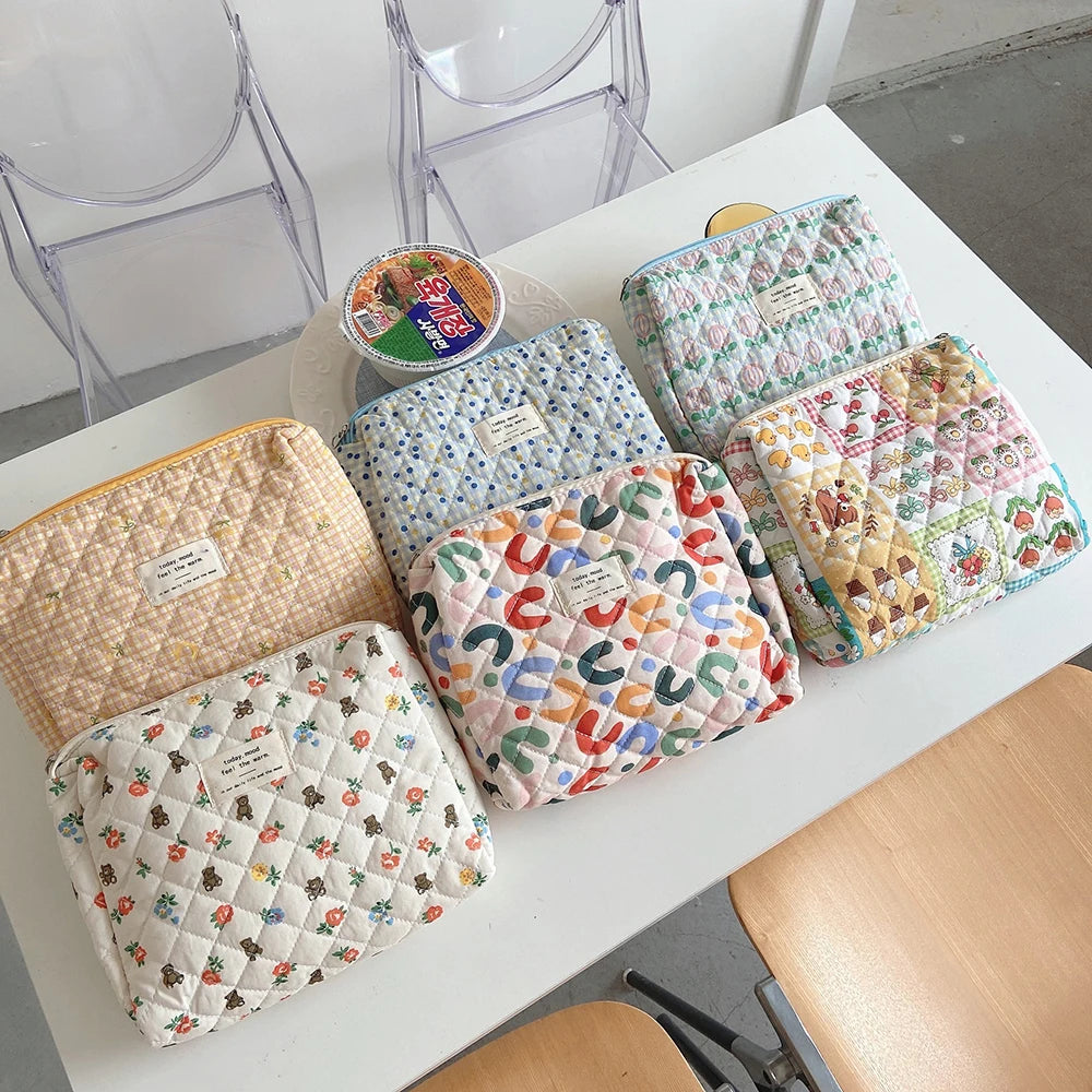 Baby Diaper Bag – Cartoon Print Travel Nappy Organizer with Zipper Closure - Nestling Babies 