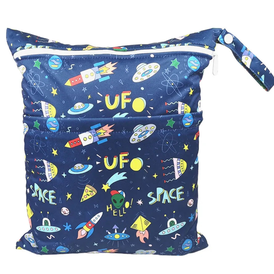 [Sigzagor] Reusable Wet Dry Bag – Waterproof Diaper Organizer with Dual Zippers & Animal Prints - Nestling Babies 
