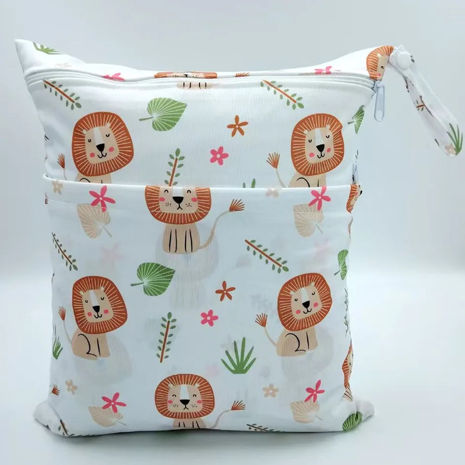 [Sigzagor] Reusable Wet Dry Bag – Waterproof Diaper Organizer with Dual Zippers & Animal Prints - Nestling Babies 