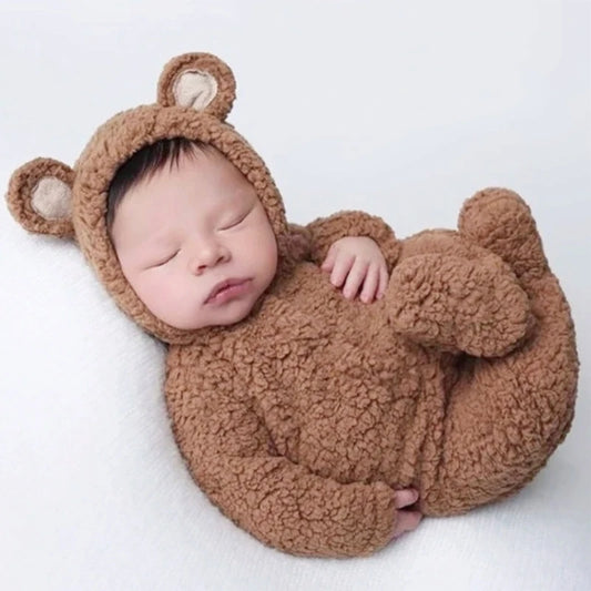 Newborn Bear-Themed Photoshoot Set – Fleece Romper + Hat (2PCS) - Nestling Babies 